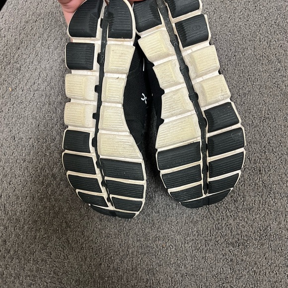 On cloud’s - Picture 5 of 7